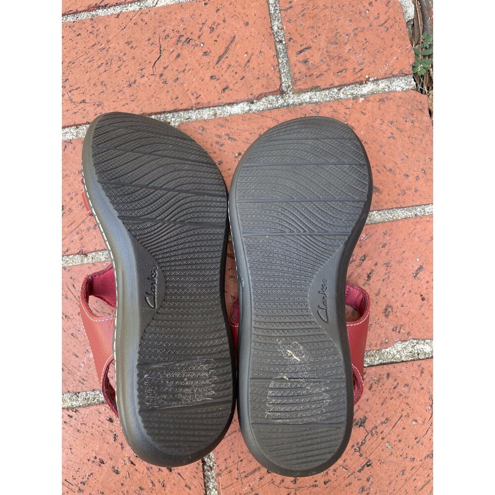 Clarks Collection Ultimate Comfort Burgundy Leather T-Strap Sandals Womens 6M - Picture 4 of 5
